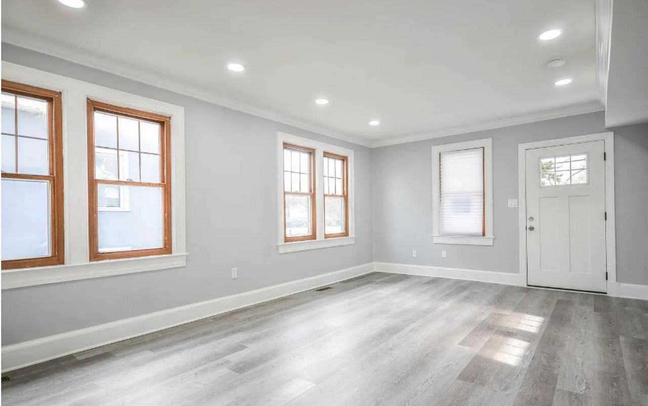 37th Ave - Photo 5 of 10