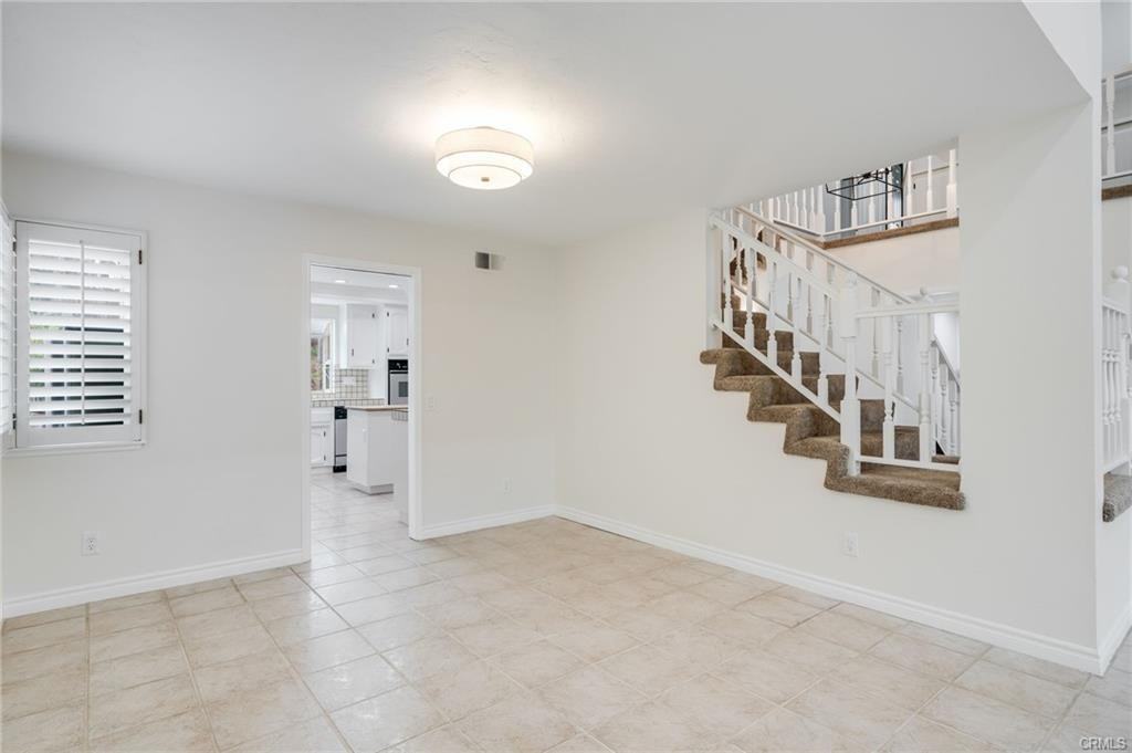 24961 Paseo Arboleda - Photo 3 of 6