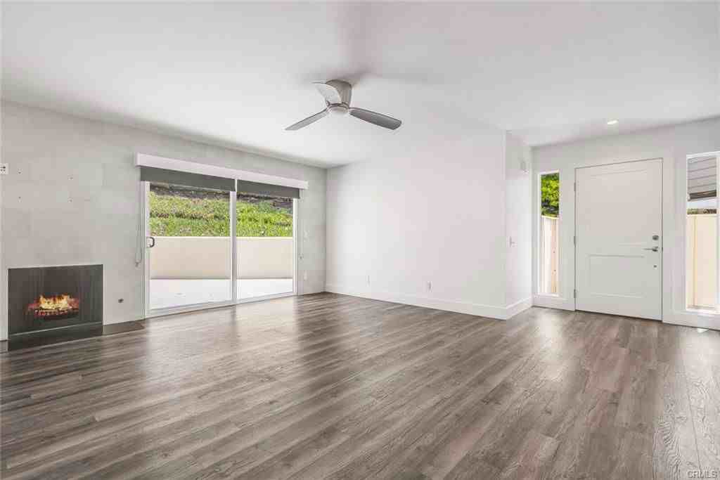 224 Old Newport Blvd - Photo 2 of 8