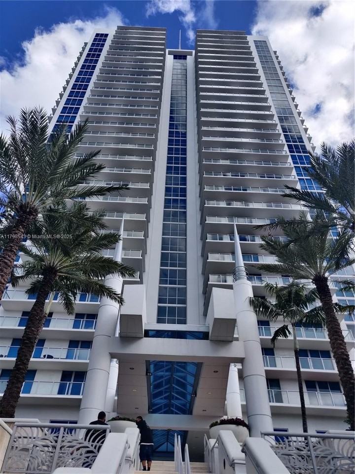 3101 S Ocean Dr #2206 - Photo 4 of 48