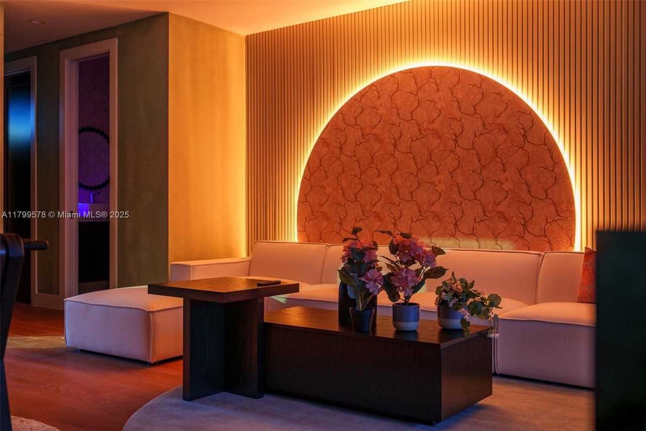 410 Nw 52nd St #410 - Photo 2 of 43