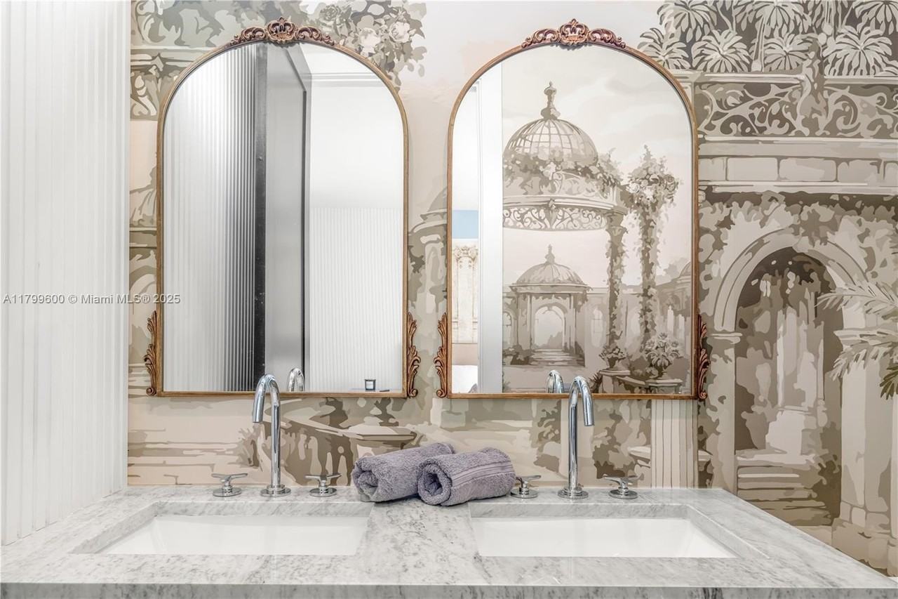 414 Nw 52nd St #414 - Photo 3 of 41