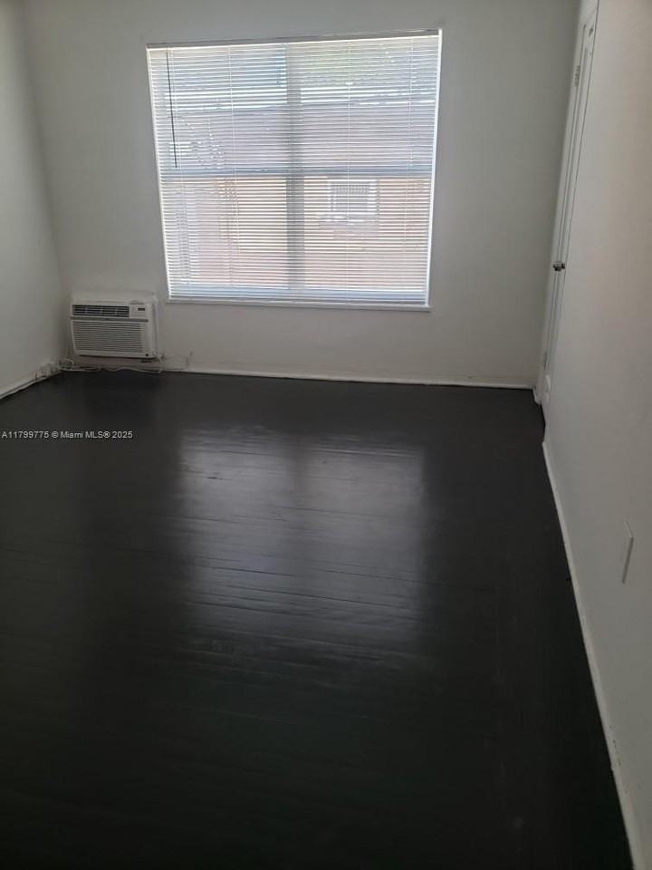 1608 Drexel Ave #18 - Photo 5 of 16