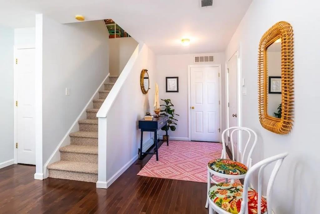 12 Lafayette Pl - Photo 4 of 40