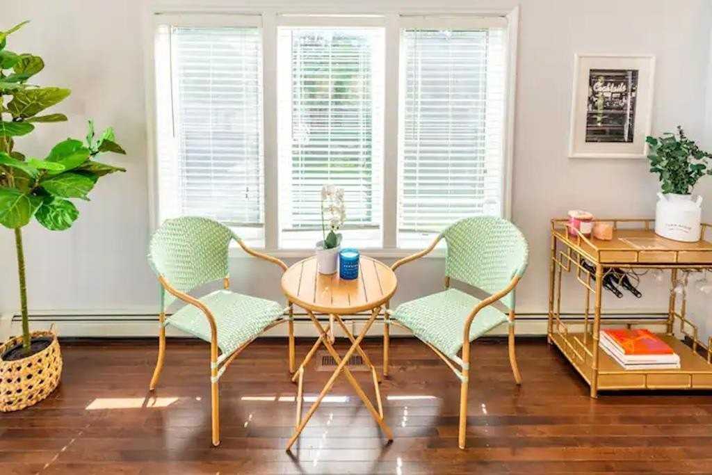 12 Lafayette Pl - Photo 7 of 40