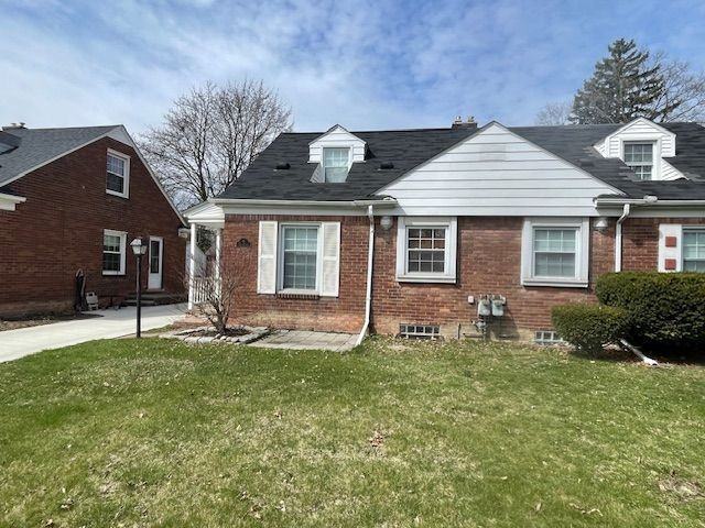 5 Carlton Ln - Photo 2 of 12