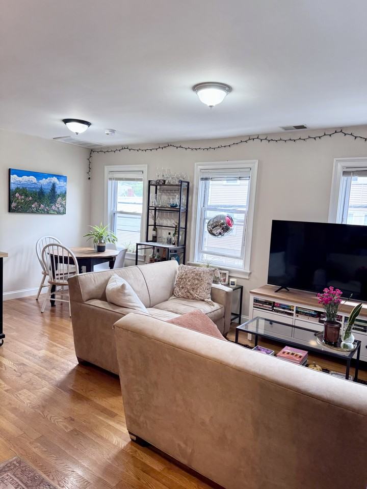 171 Thorndike St #2 - Photo 6 of 17