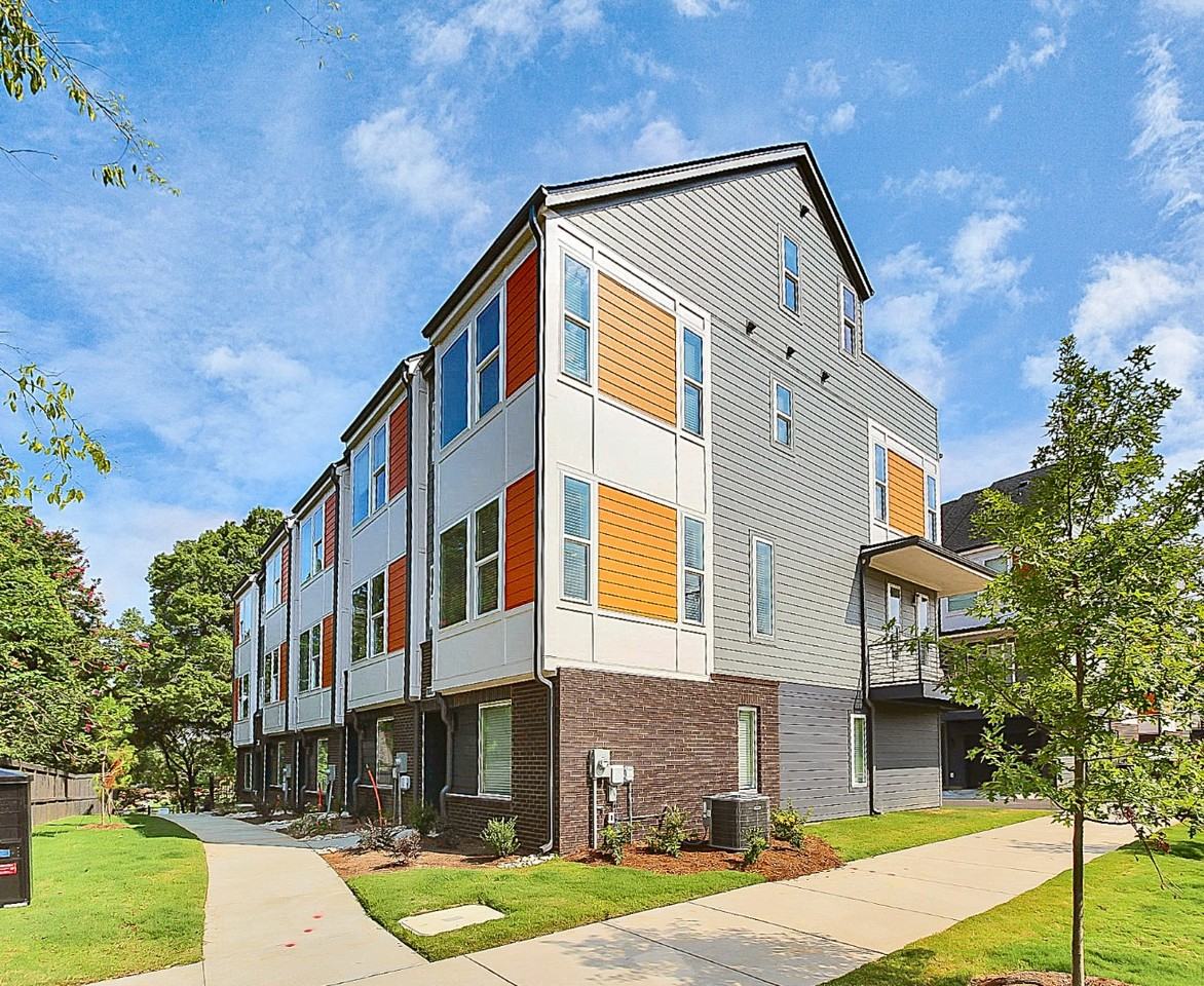 1103 Shuman View Ct - Photo 3 of 30