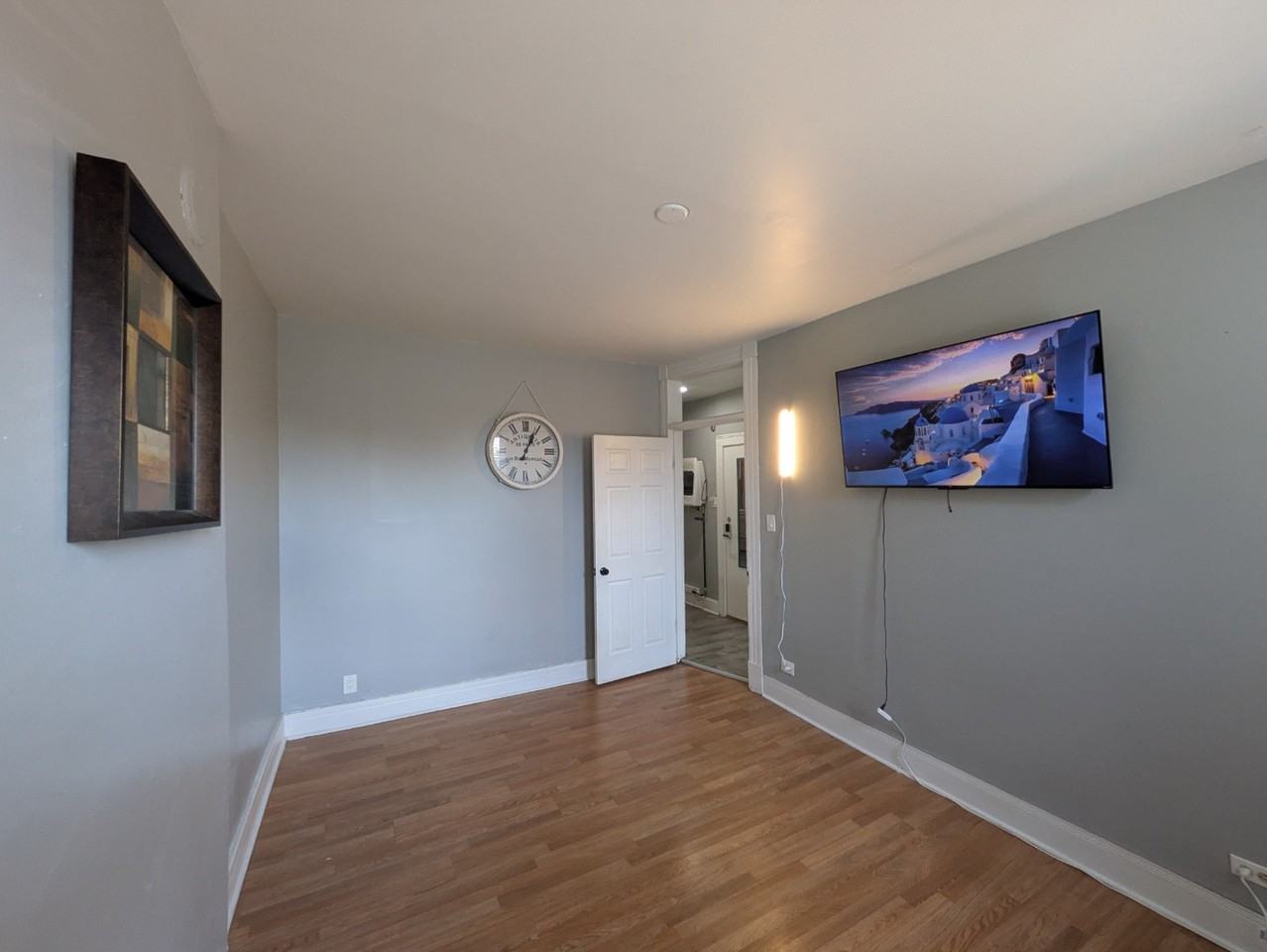 11307 S Langley Ave #2