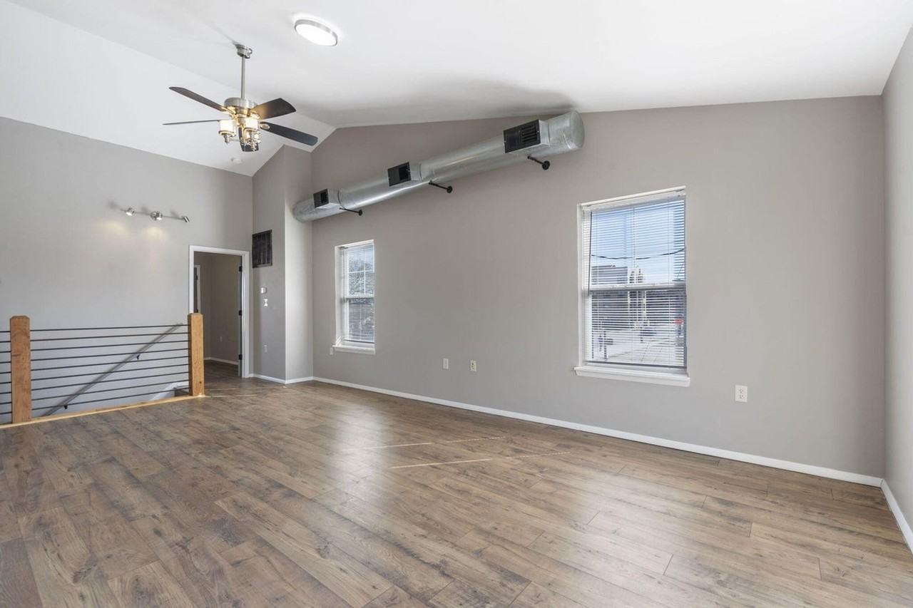 Parkway Townhomes - Photo 6 of 22