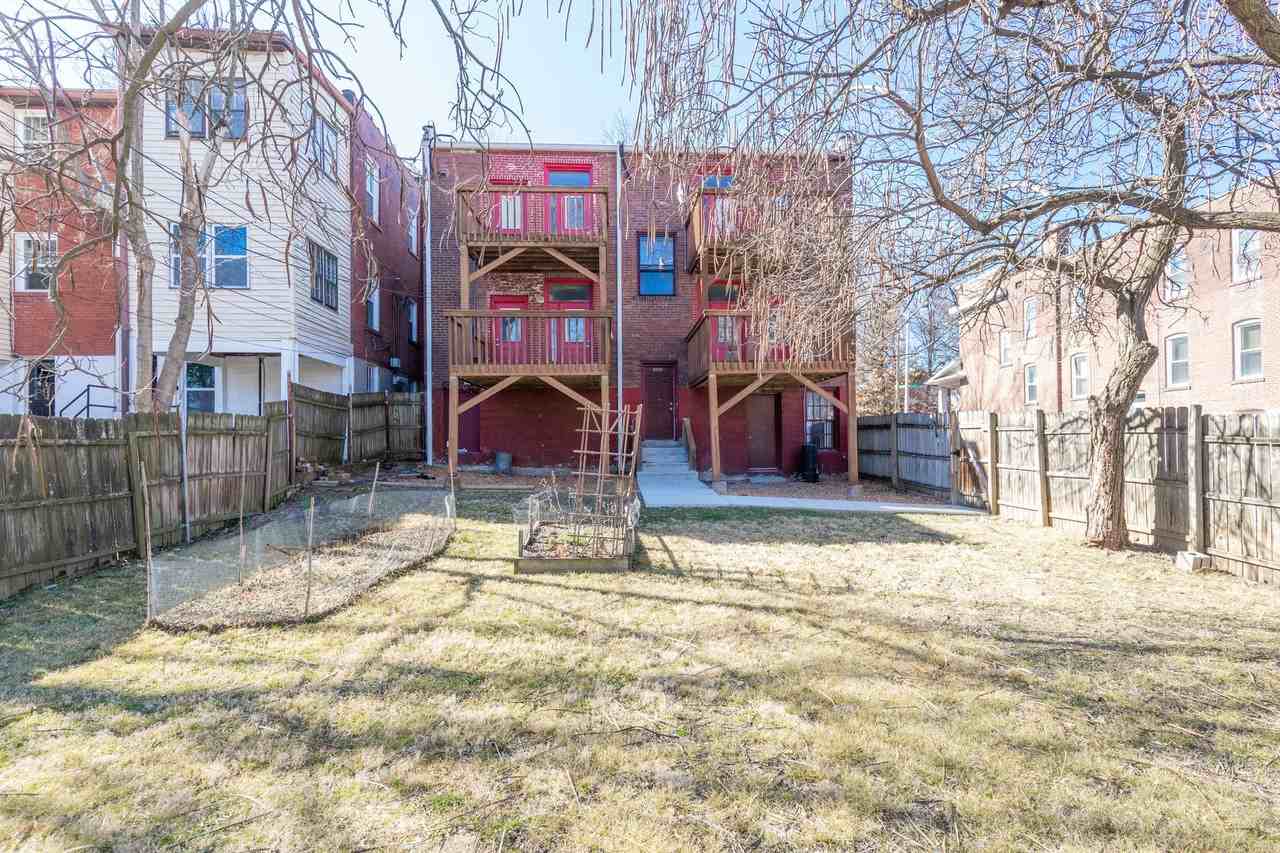 1340 McCausland - Photo 6 of 8