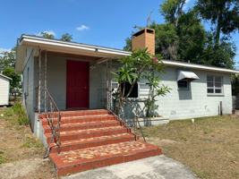featured image of 1128 N Vermont Ave