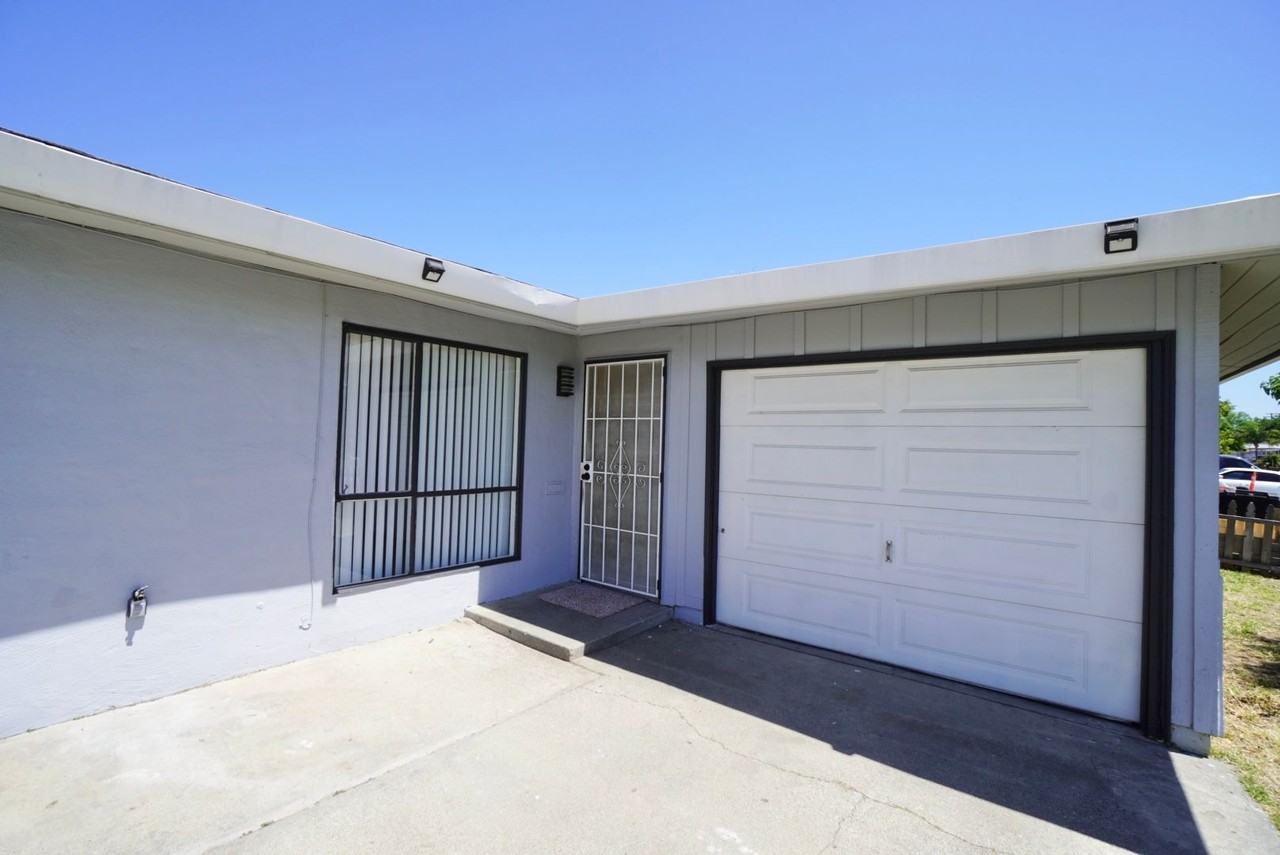 6548 Stoneman Dr - Photo 4 of 21