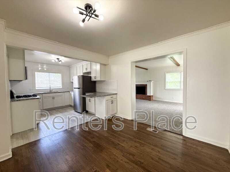 2215 S Winston Ave - Photo 3 of 14