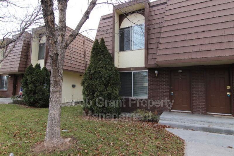760 Whittier St - Photo 2 of 16
