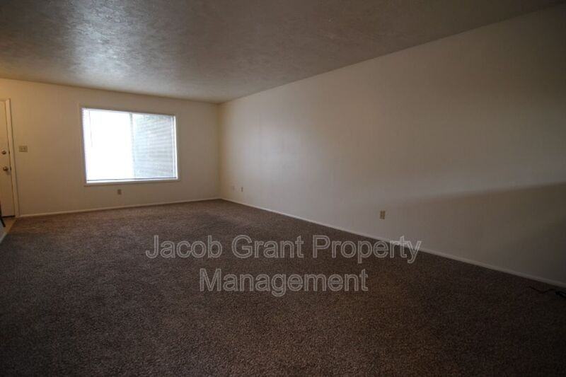 760 Whittier St - Photo 6 of 16