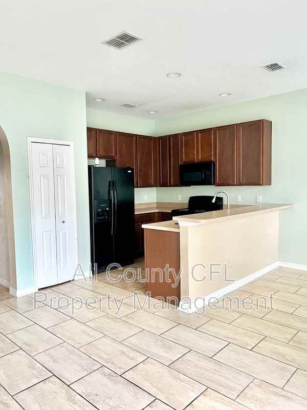 12137 Citruswood Dr - Photo 5 of 32