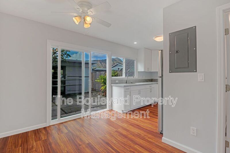 995 Awaawaanoa Pl #B - Photo 4 of 24