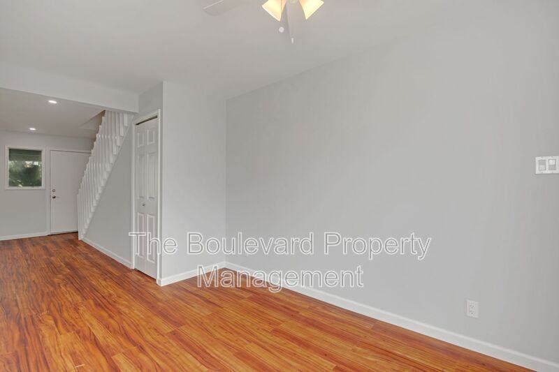 995 Awaawaanoa Pl #B - Photo 5 of 24