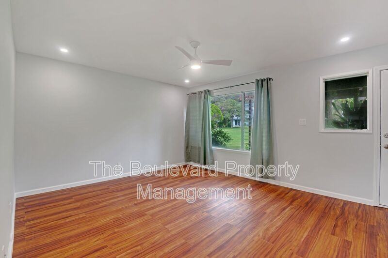 995 Awaawaanoa Pl #B - Photo 6 of 24