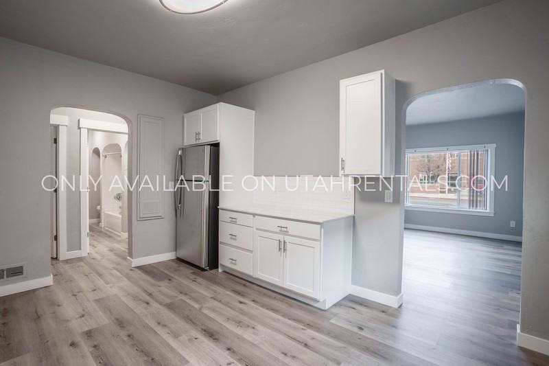 87 N Center St #1 - Photo 6 of 16