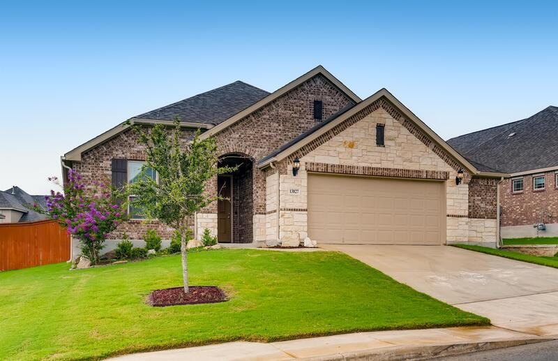 13827 Quiet Fox Ln - Photo 2 of 31