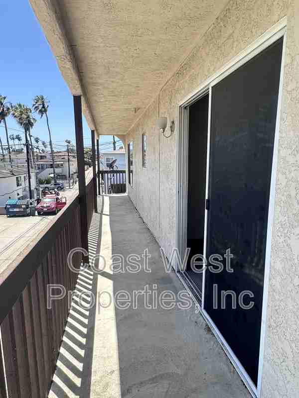 2121 Reed Ave - Photo 3 of 20