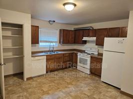 featured image of 11400 Heritage Ct #2