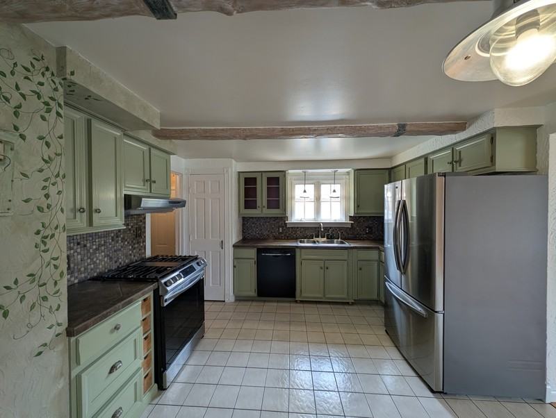 45 Fairelm Ln - Photo 3 of 24