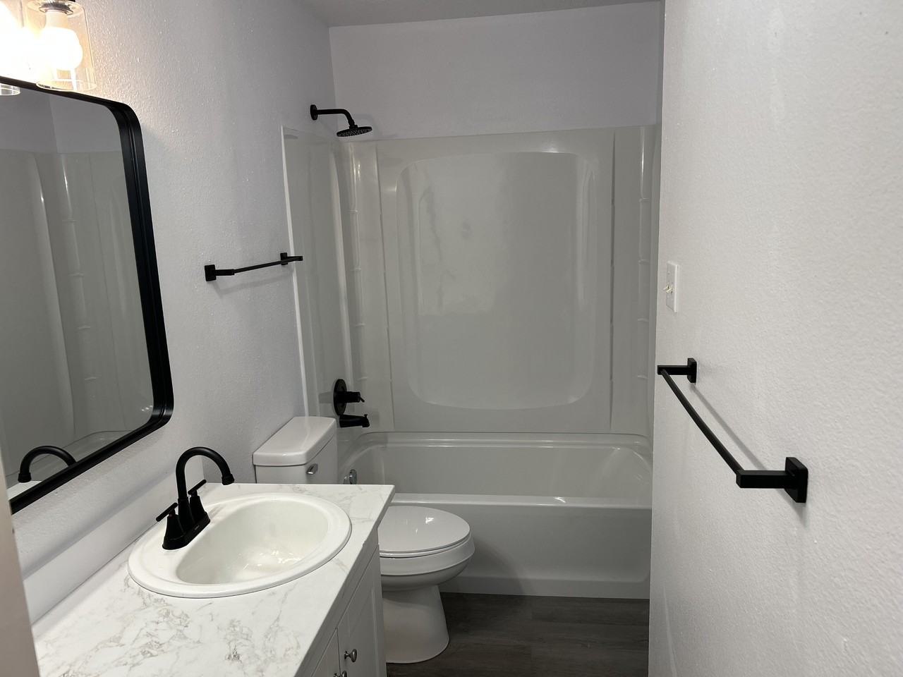 1855 Girard Blvd Ne - Photo 5 of 50