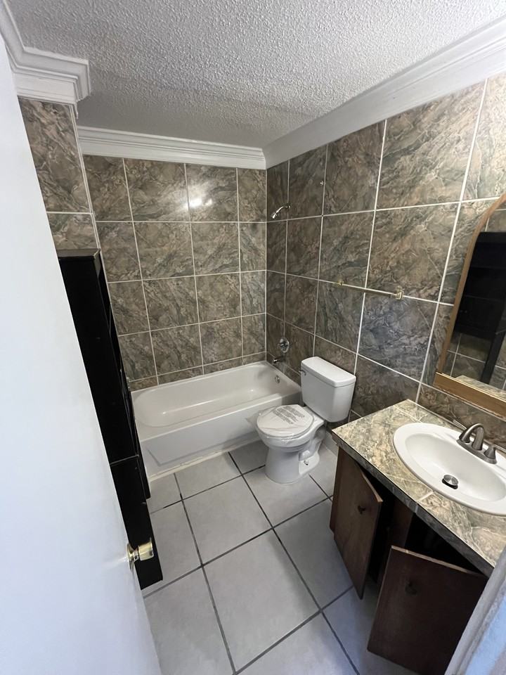 480 Elm St - Photo 2 of 9
