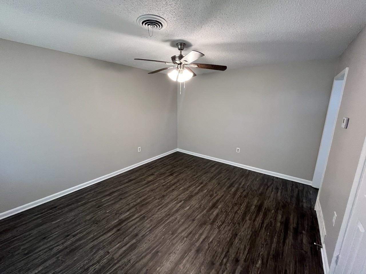 3165 Mackham Ave - Photo 2 of 23