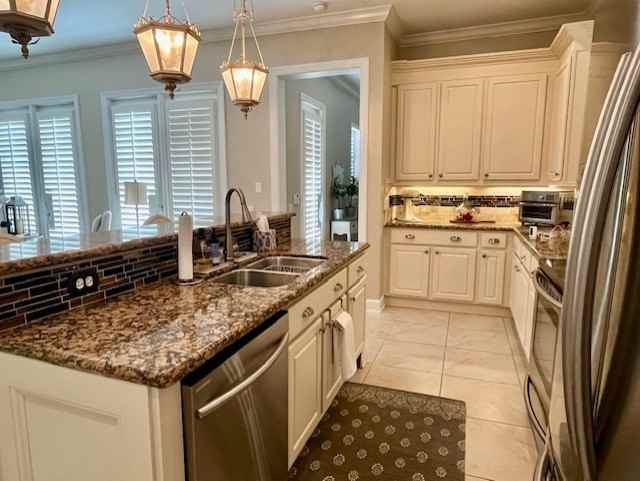 1418 Stickley Ave - Photo 5 of 45