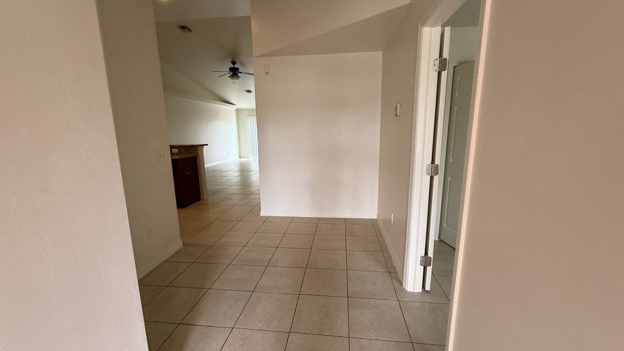 705 Nicholas Pkwy W - Photo 3 of 16