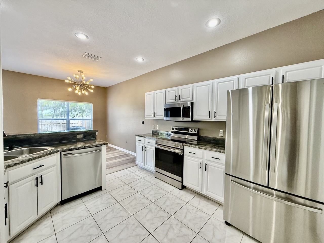 11020 Blaine Top Pl - Photo 4 of 33