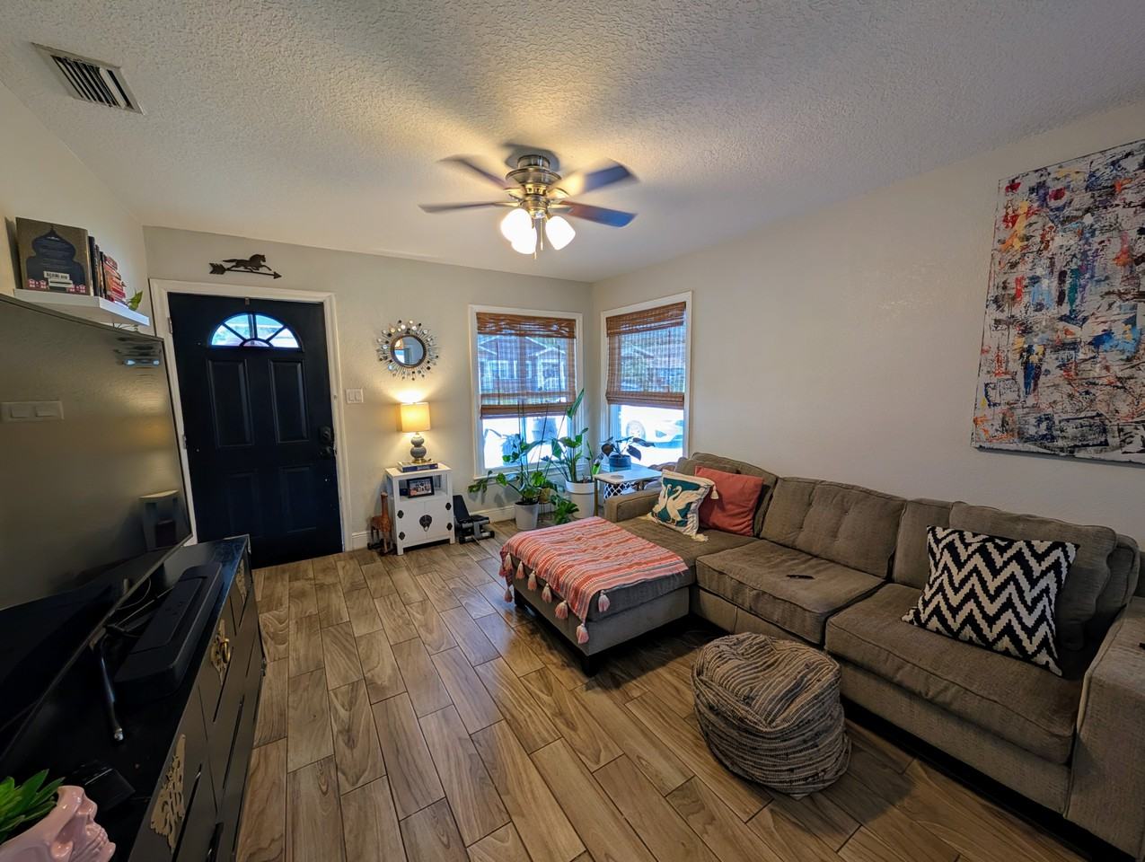 1008 E Hamilton Ave - Photo 7 of 25