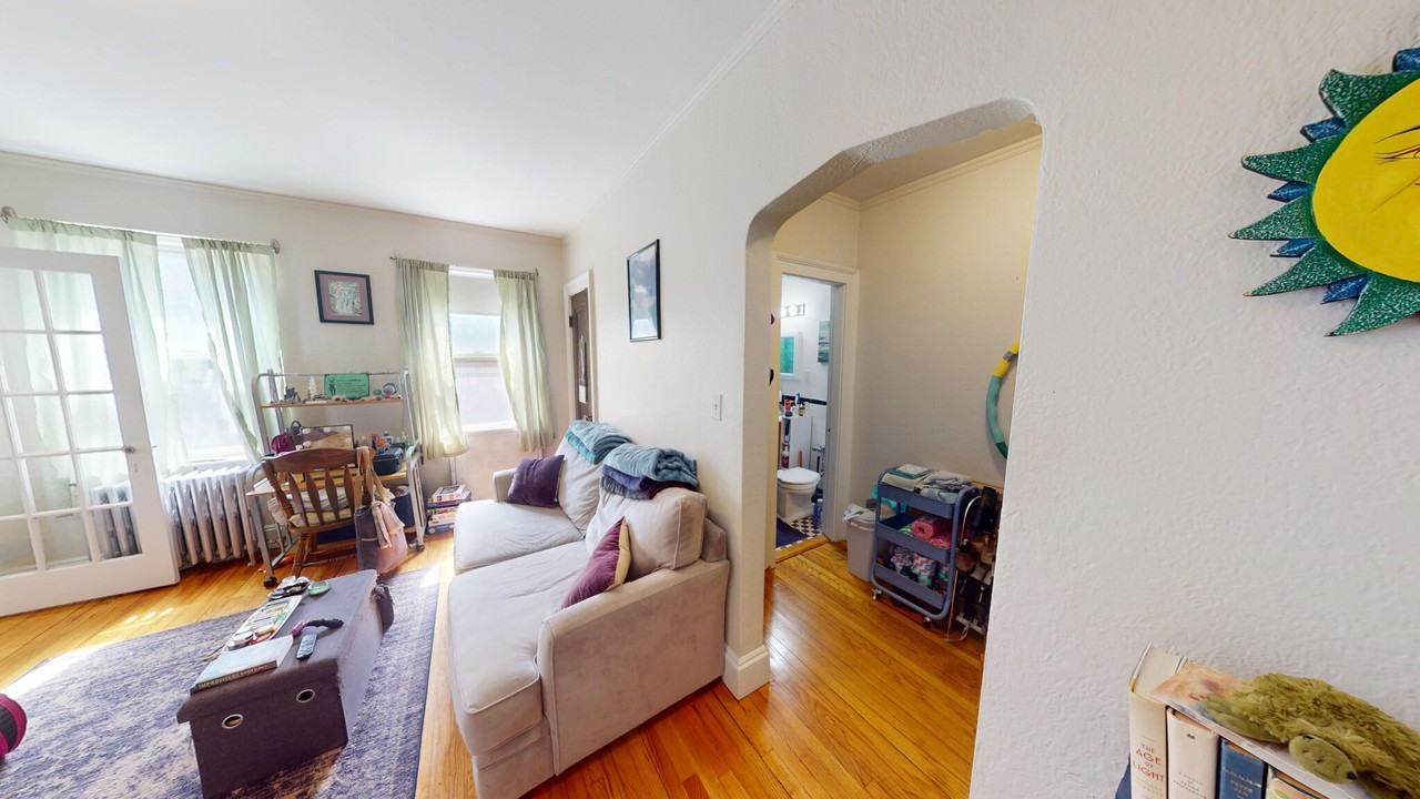 81 Strathmore Rd #26 - Photo 6 of 9
