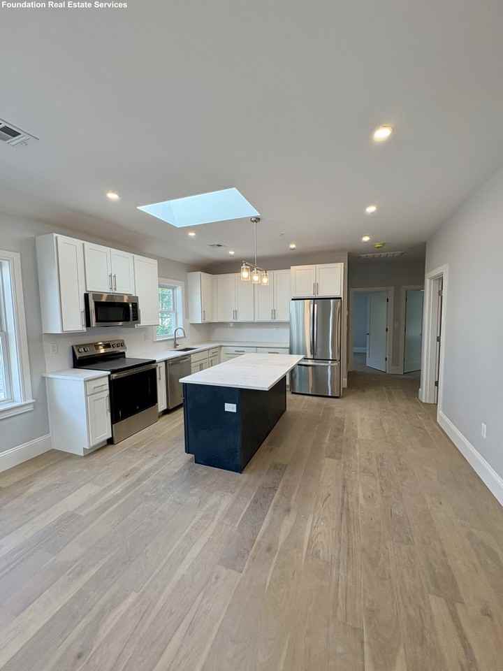 51 Fairbanks St #3 - Photo 2 of 12