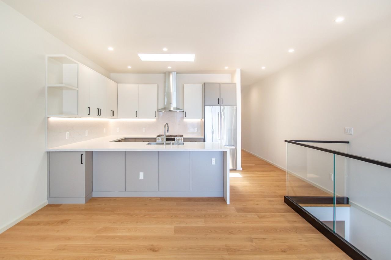 565 Arkansas St - Photo 3 of 37