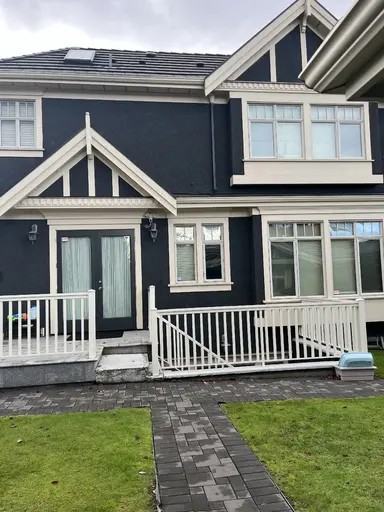 2501 21st Ave W - Photo 2 of 11