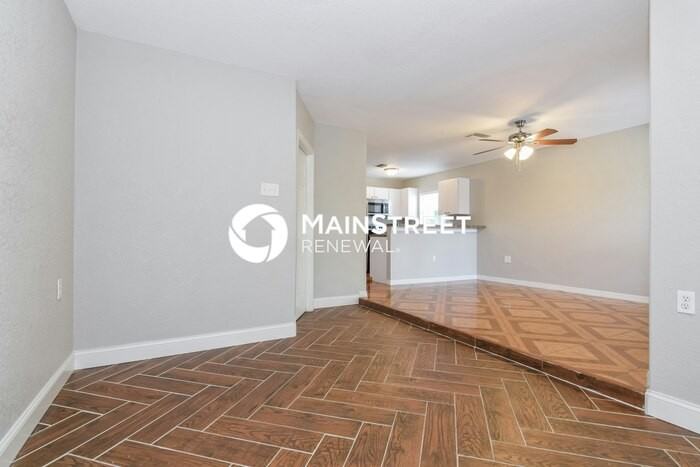 1712 18th St E - Photo 2 of 16