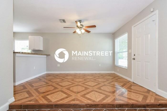 1712 18th St E - Photo 3 of 16