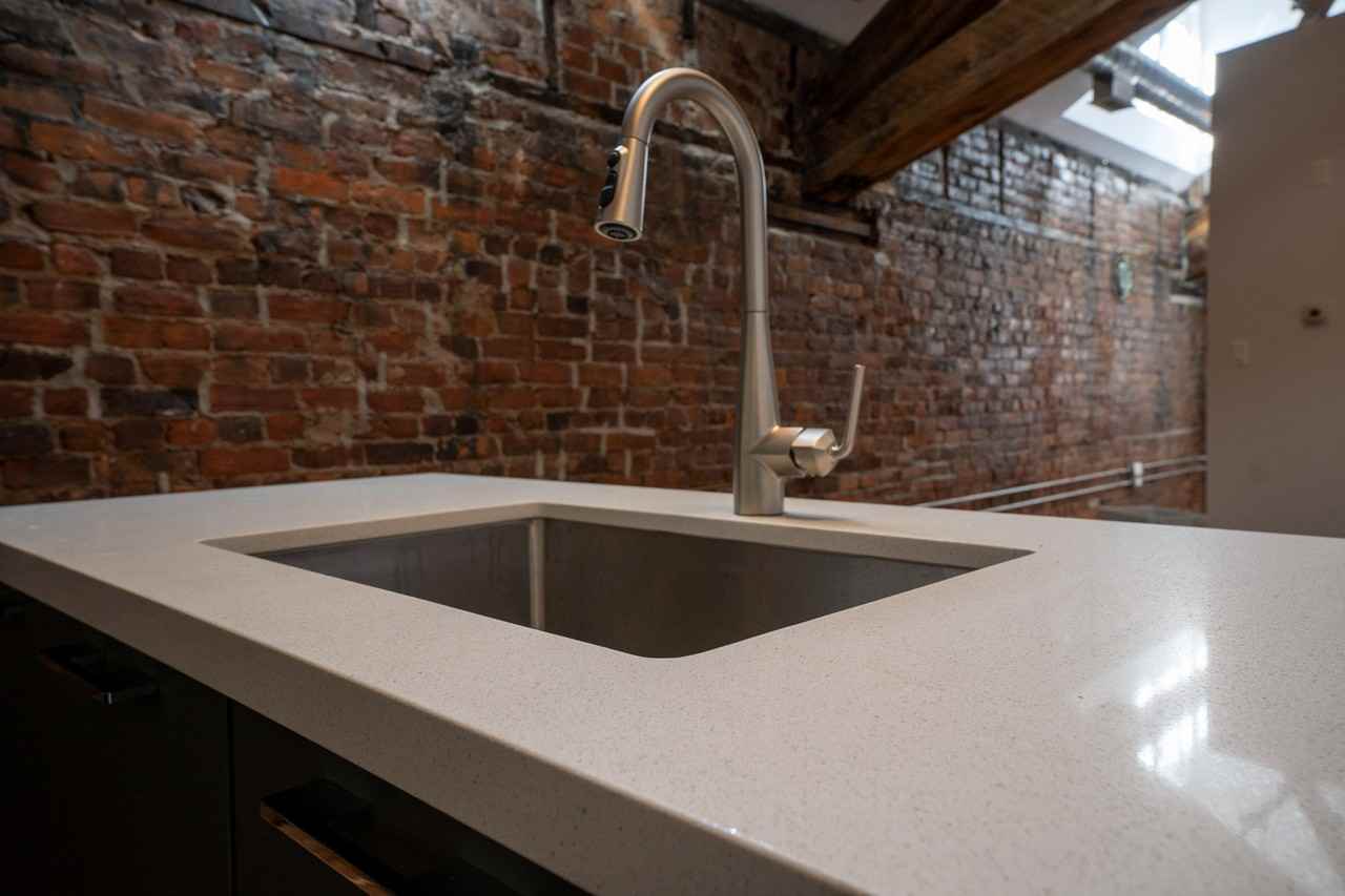 85 King Street East #402 - Photo 3 of 9