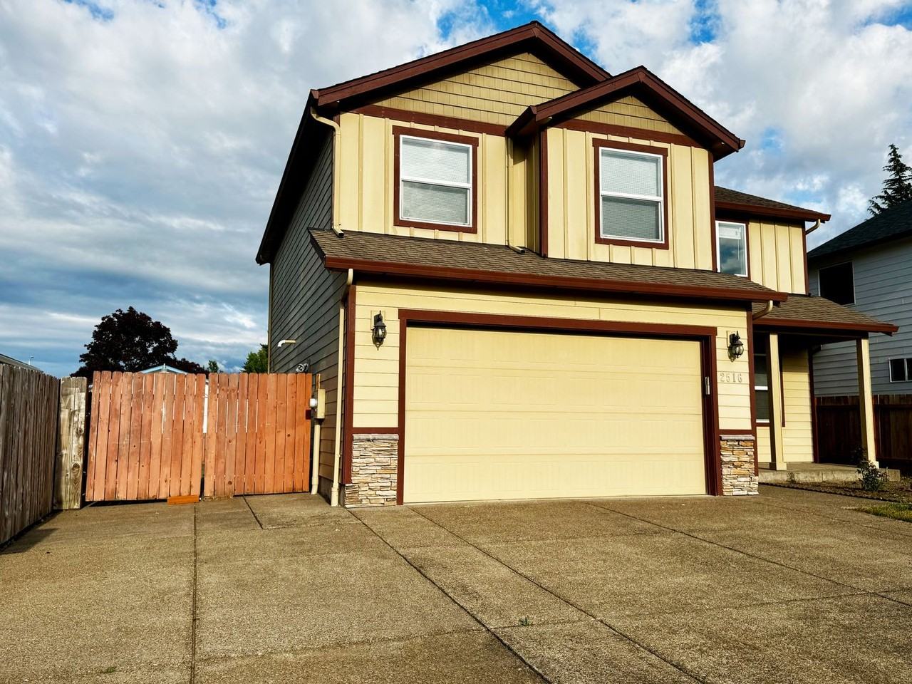 2516 Kodiak Ct Ne - Photo 2 of 41