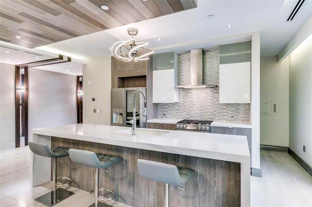 4005 Gaston Avenue #PH2 - Photo 4 of 33