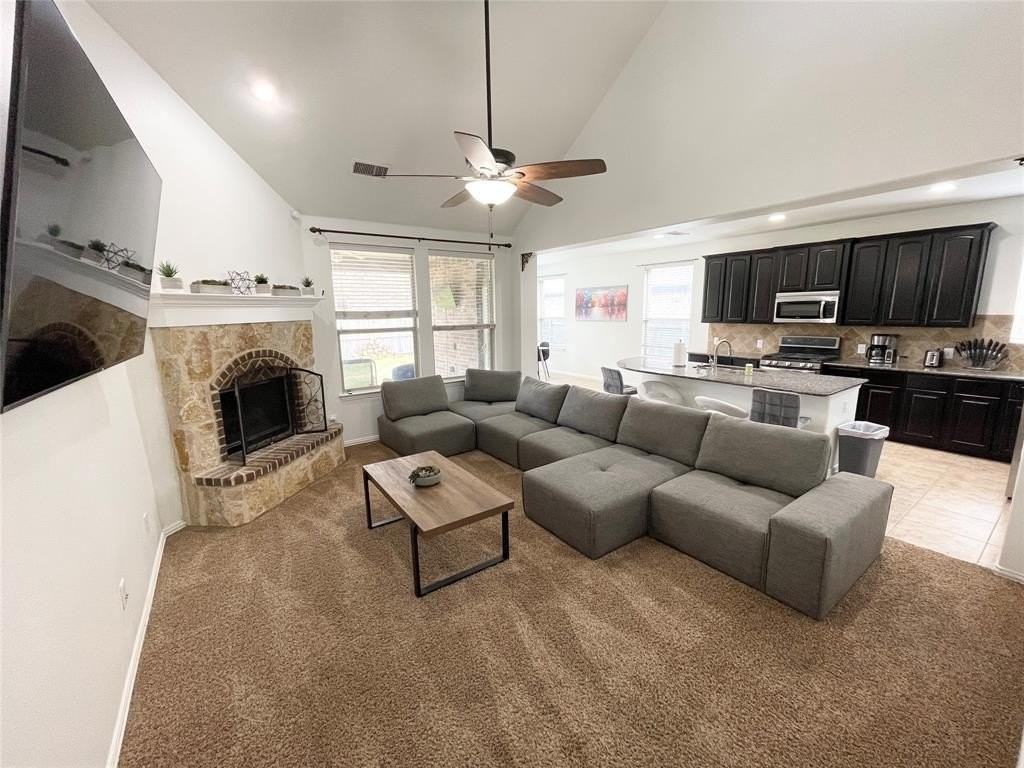 601 Hummingbird Drive - Photo 3 of 25