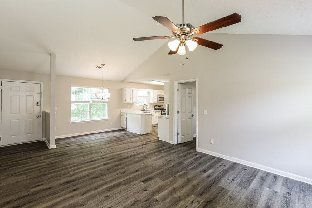1310 Waterton Trl - Photo 5 of 16