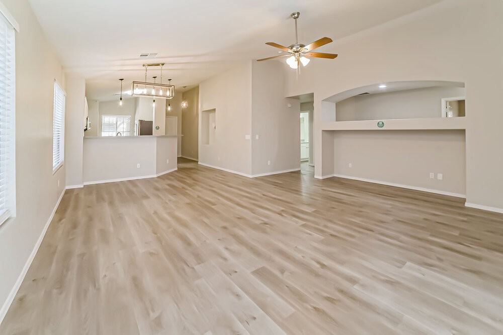 15337 W Lundberg St - Photo 3 of 16