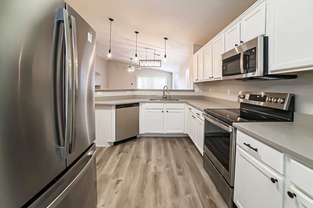 15337 W Lundberg St - Photo 5 of 16