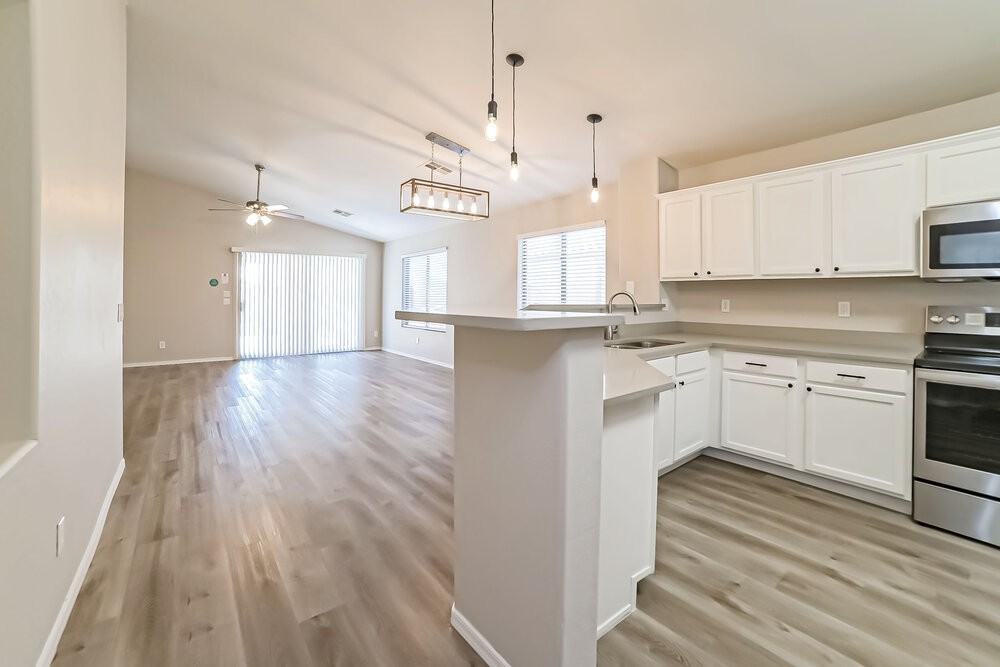 15337 W Lundberg St - Photo 7 of 16